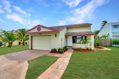 11 Verwood Way, Boynton Beach, FL 33426 - MLS#: R11012921