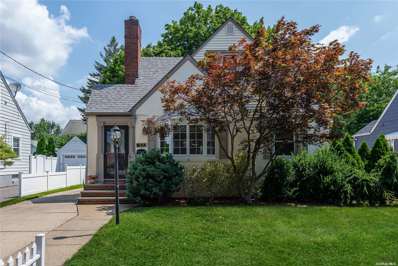 100 Bradley Pl, Mineola, NY 11501 - #: 3493579