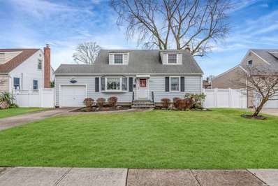 19 Kent Ln, Farmingdale, NY 11735 - #: 3528391