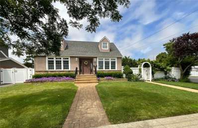 585 Ocean Ave, Massapequa, NY 11758 - #: 3567627