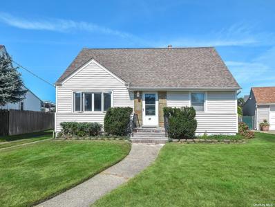 37 Stanwood Rd, New Hyde Park, NY 11040 - #: 3578388