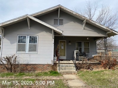 1010 W Blackwell, Blackwell, OK 74631 - #: 2310158