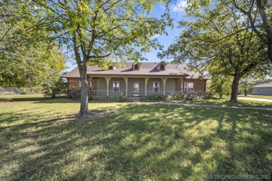 7205 S 81st Place, Tulsa, OK 74131 - MLS#: 2337397