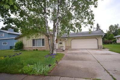 5112 Russell Dr, Greendale, WI 53129 - #: WIREX_METRO1796644