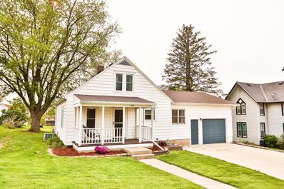 305 S Warren Street, South Wayne, WI 53587 - MLS#: WIREX_SCW1955925